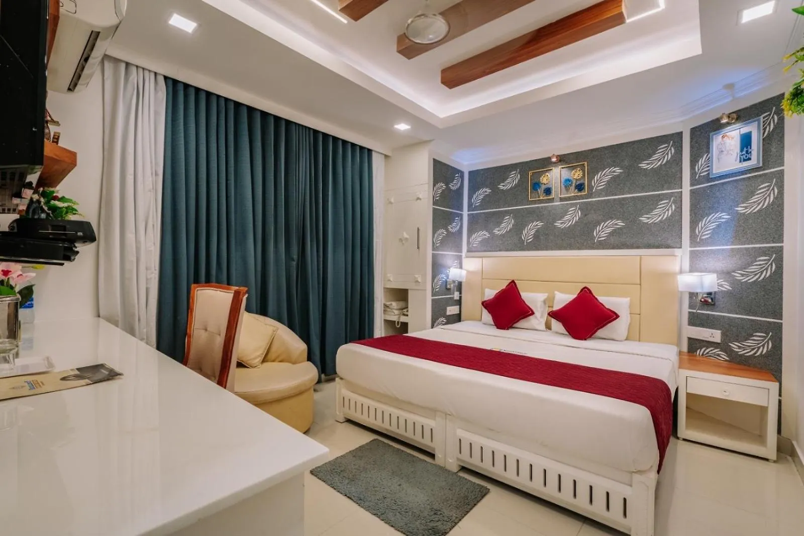 Excellency Airport Hotel Angamaly 3*,