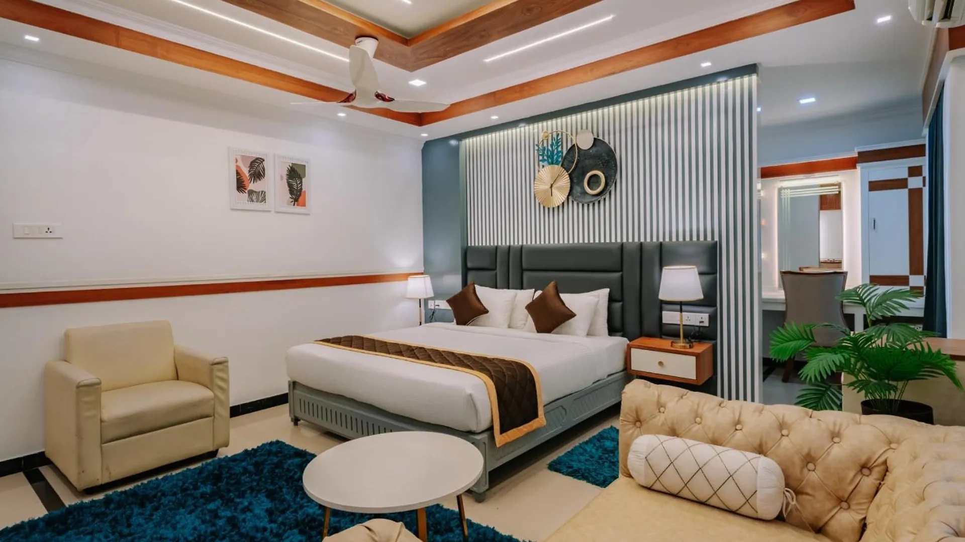***  Excellency Airport Hotel Angamaly Indien